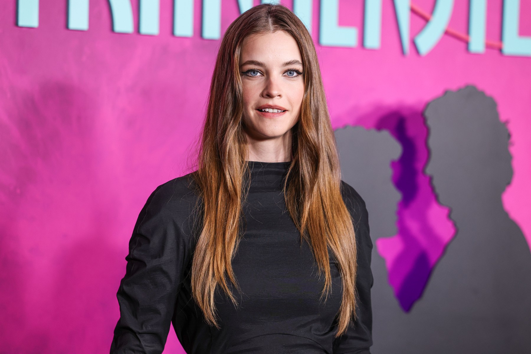 Palvin Barbi különleges bugyit vett fel, mélyen benyúlik a különleges textúra, íme a felvétel